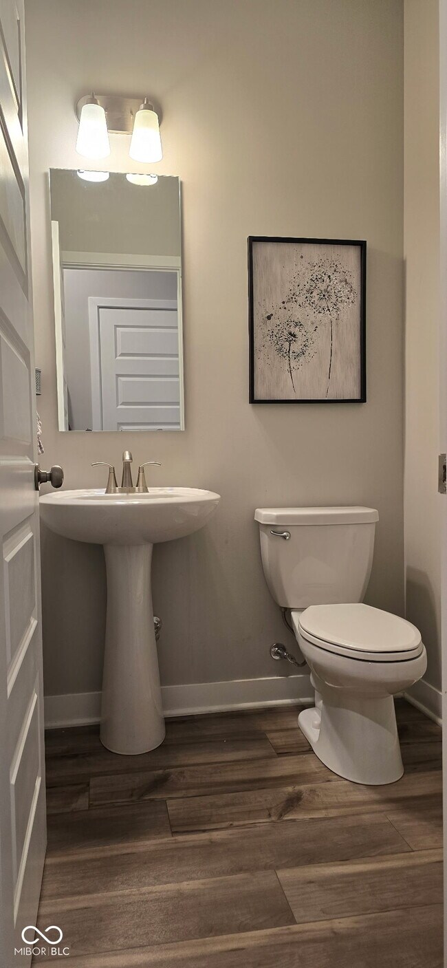 Building Photo - 2391 S Stonehill Wy