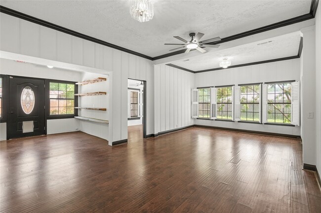 Building Photo - 30318 2nd St