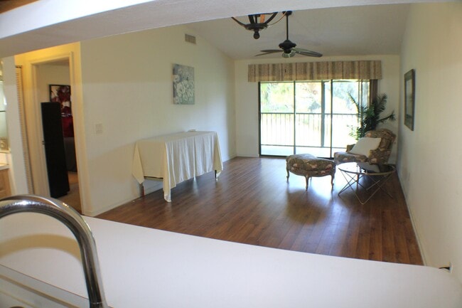 Building Photo - 1082 Keystone Dr