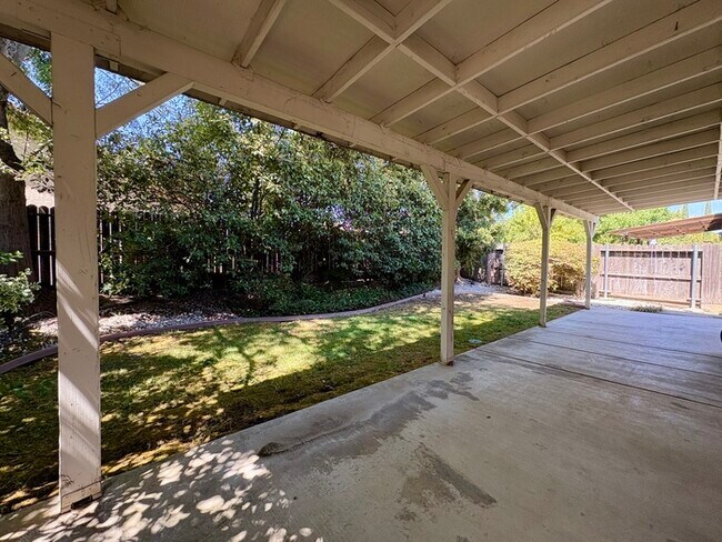 Building Photo - Great 3 Bedroom 2 Bathroom Home for Rent i...