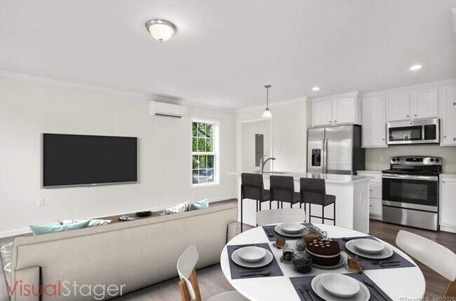 Building Photo - West Washington Townhomes