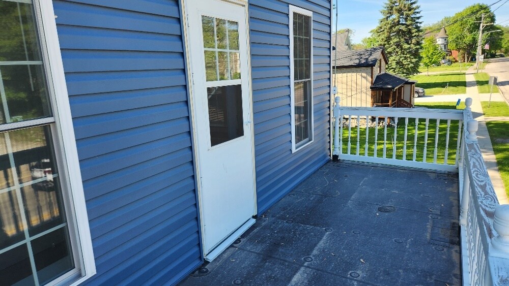 Building Photo - 11323 Fox River Rd