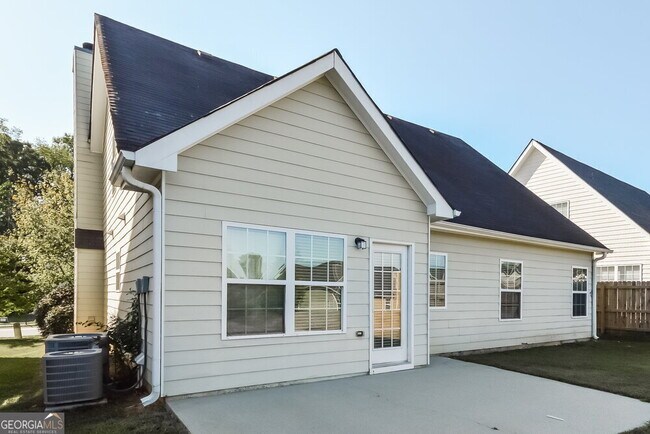 Building Photo - 6492 Grand Hickory Dr