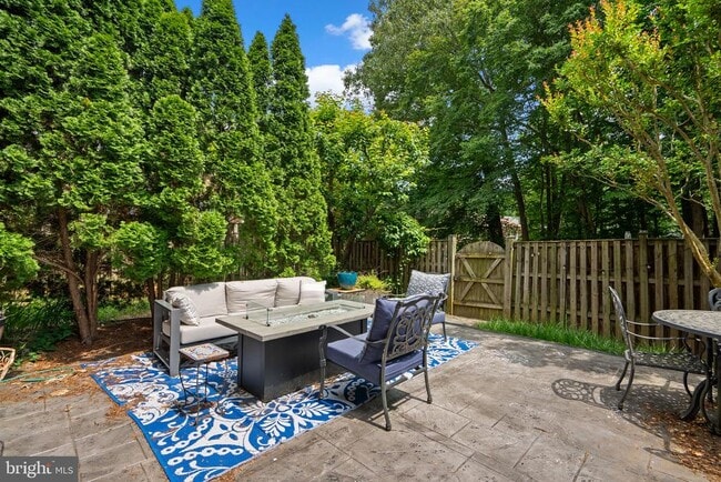 Building Photo - 9033 Blarney Stone Dr