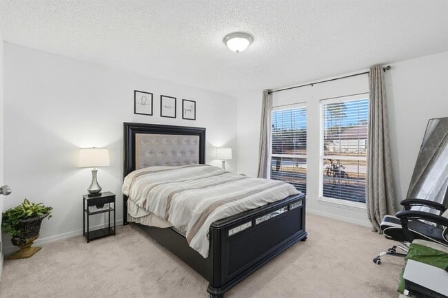 Building Photo - 6 Reybury Ln