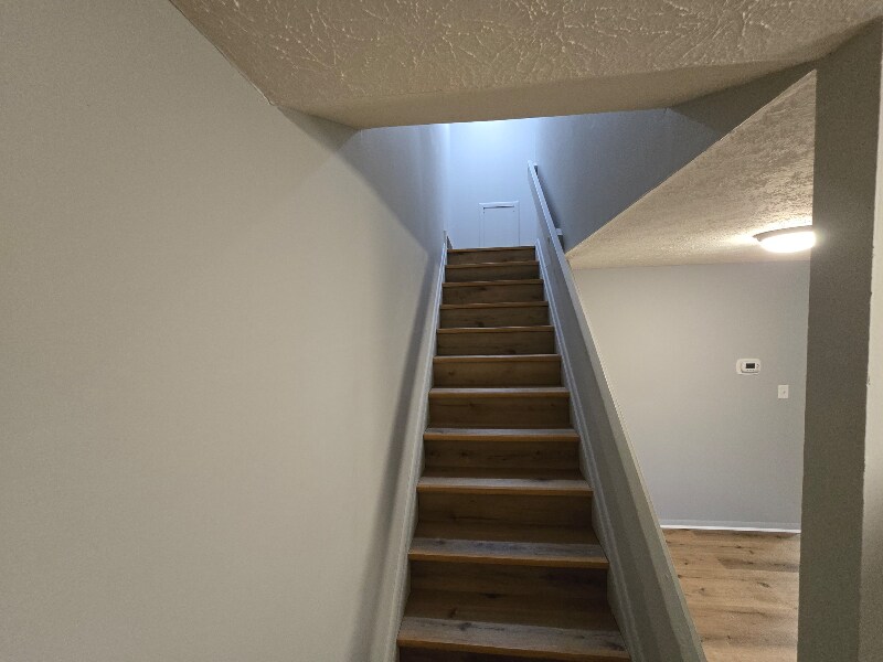 Building Photo - 26640 Lake of the Falls Blvd