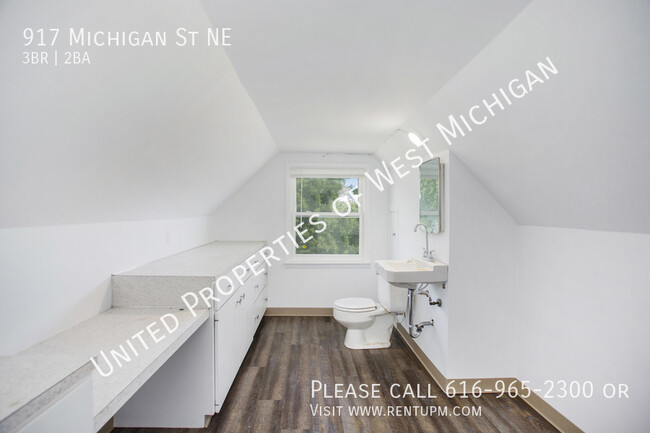 Building Photo - Tours Estimated to Begin 1/21 | Charming 3...