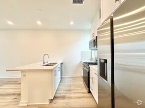 Building Photo - Beautiful 1Bd/1.5Ba with mini loft Availab...