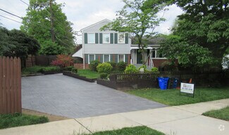 Building Photo - 3800 Wexford Dr