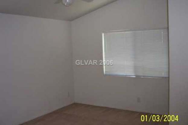 Building Photo - 5405 Ravana Ave