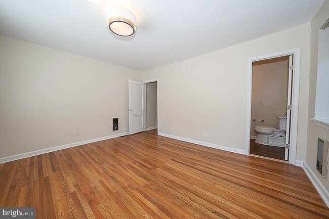 Building Photo - 1457 Manoa Rd