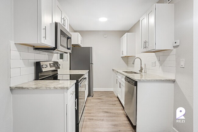 Building Photo - 6707 Berkman Dr