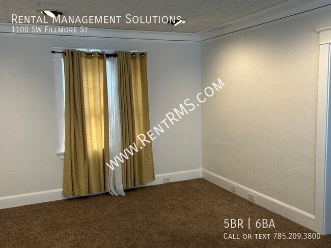 Building Photo - 1100 SW Fillmore St