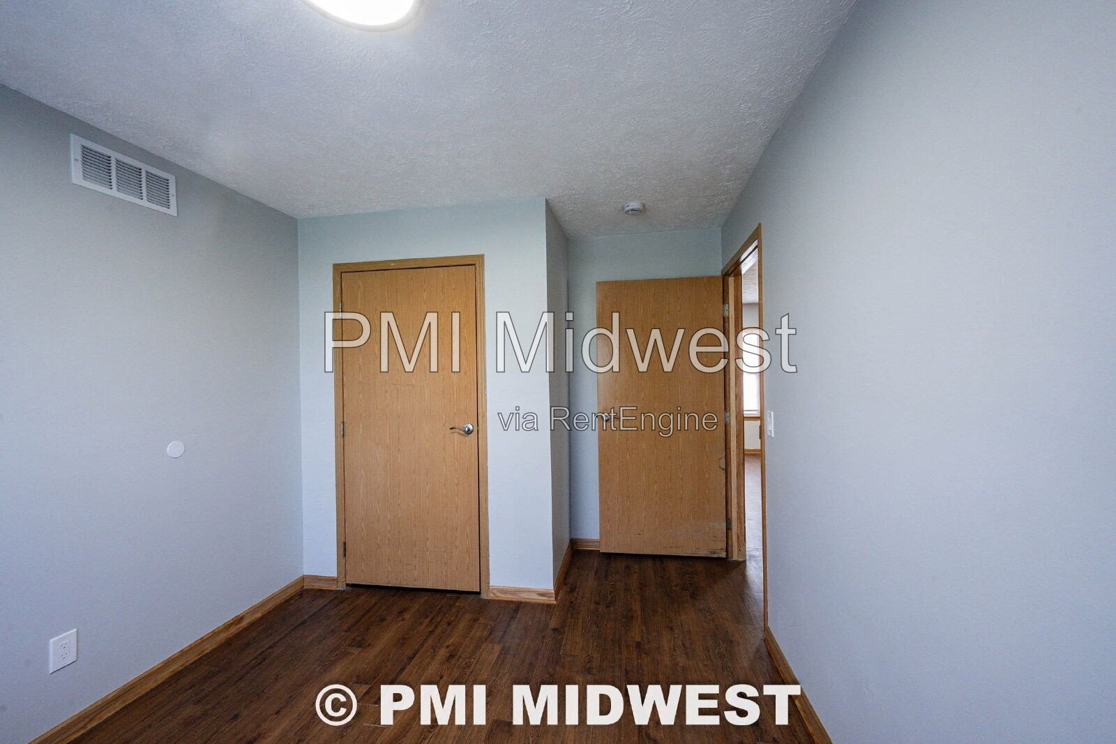 Building Photo - 401 Franklin Ave