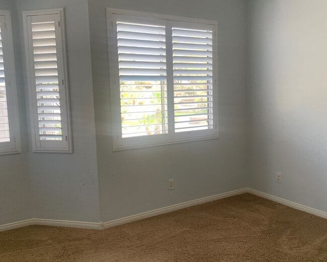 Building Photo - Beautifully Upgraded Single-Story Home with Pool in Coventry at Anthem!