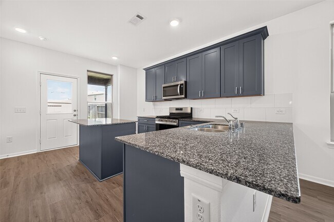 Building Photo - 16737 Oak Bough Dr