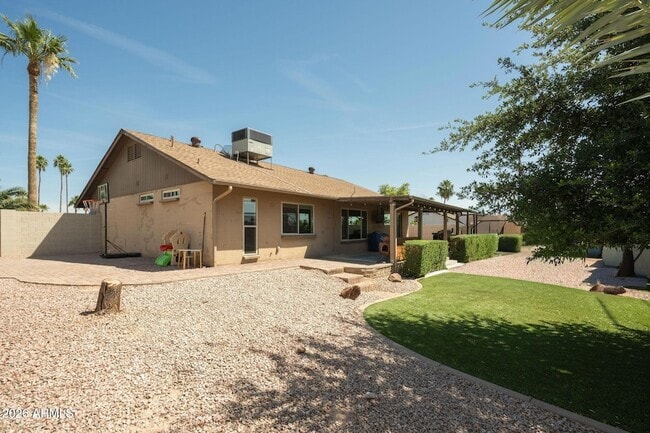 Building Photo - 5161 E Beck Ln