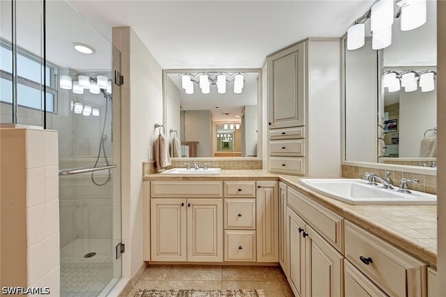 Building Photo - 5550 Heron Point Dr