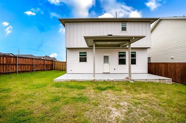 Building Photo - 100 Earl Keen St