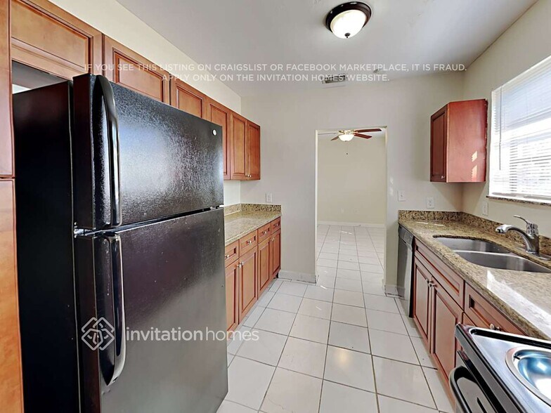 Building Photo - 1841 NW 185th St