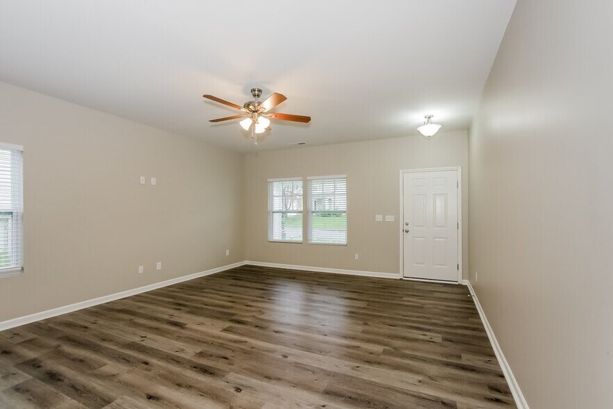 Building Photo - 4364 Stone Mountain Dr