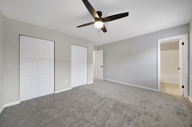 Building Photo - Lovely 3 Bed 2.5 Bath Home!