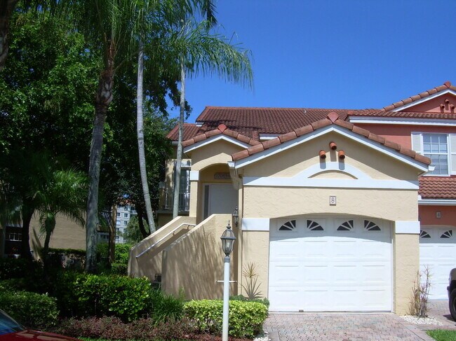 Building Photo - 17061-3 Emile St