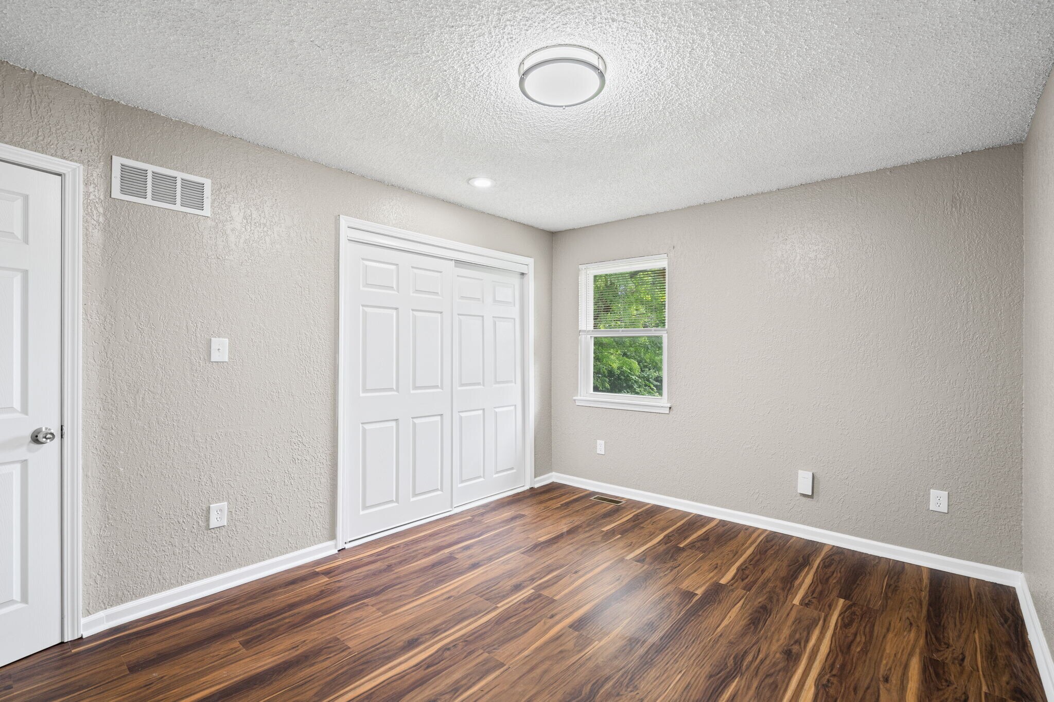 Building Photo - 2826 S 55th St