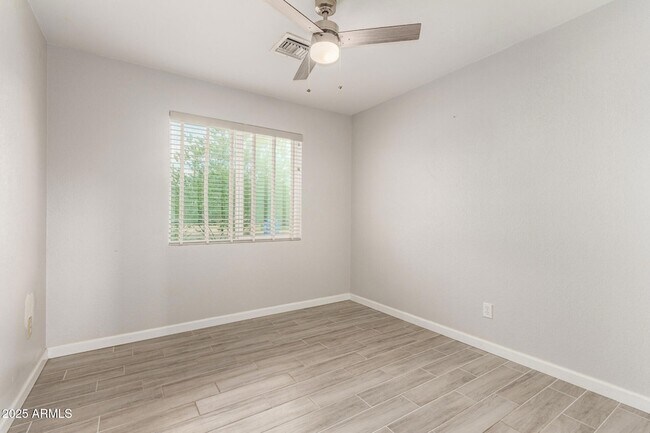 Building Photo - 501 E El Camino Dr