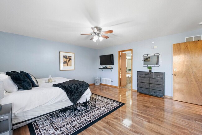 Building Photo - 5000 190th St