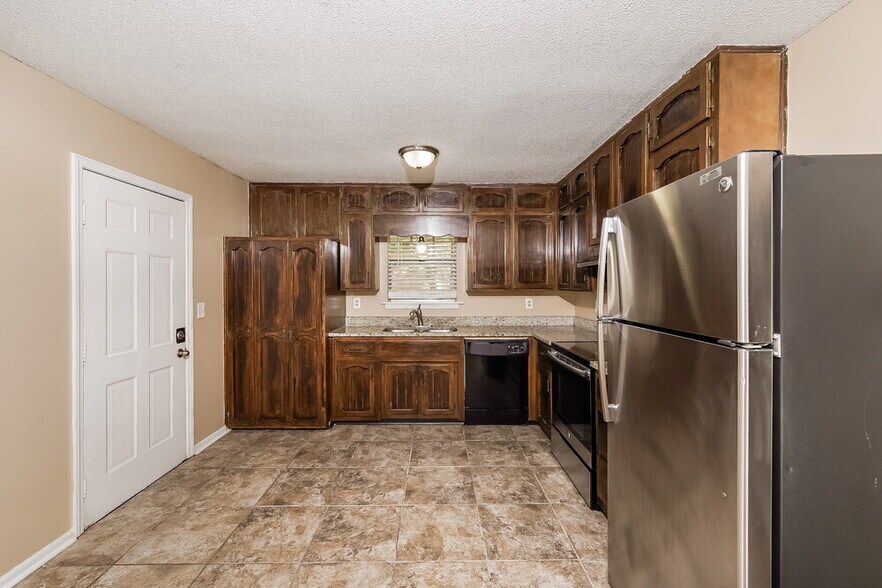 Building Photo - 1416 Maralyn Dr