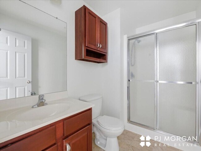 Building Photo - 19378 V St