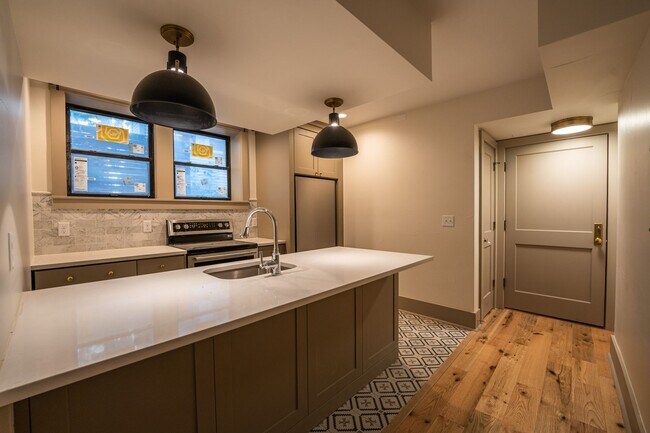 Interior Photo - Laurel220 (KC-JF)