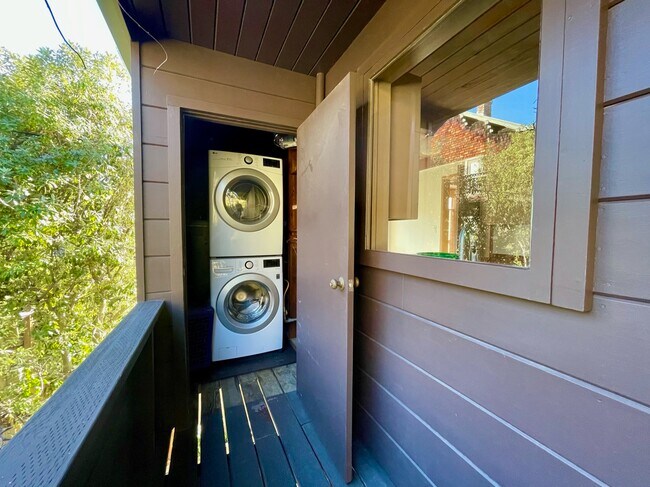 Washer & Dryer - 1216 Spruce St