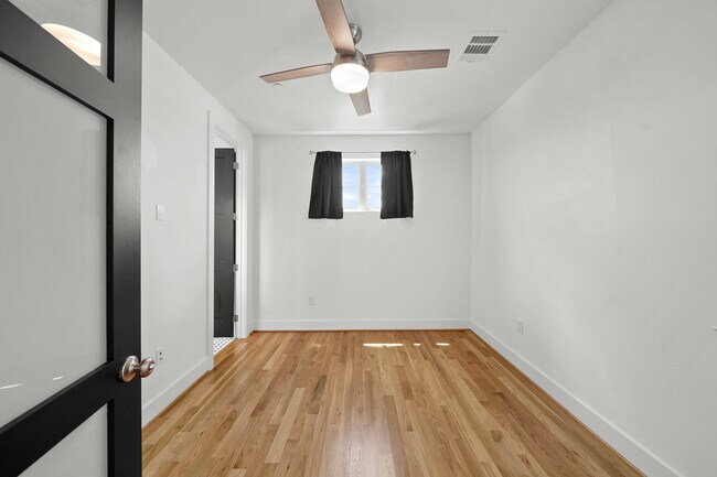 Building Photo - 5341 Larkin St