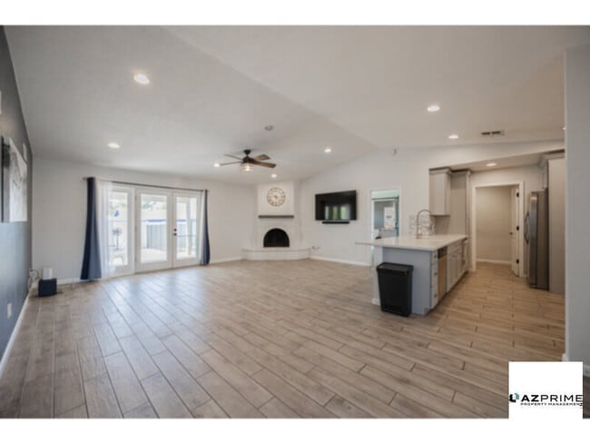 Building Photo - Beautiful 3/2 Scottsdale House - Oasis with Pool!