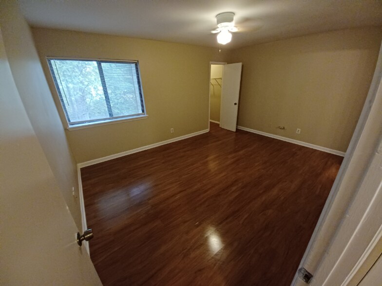 Building Photo - 569 Northridge Crossing Dr