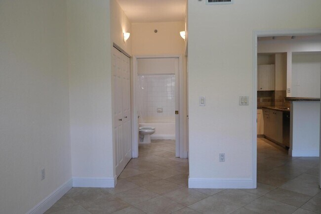 Building Photo - 1803 N Flagler Dr