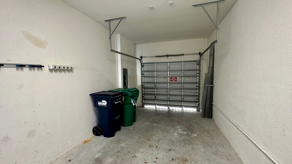 Building Photo - 10911 NW 79th St