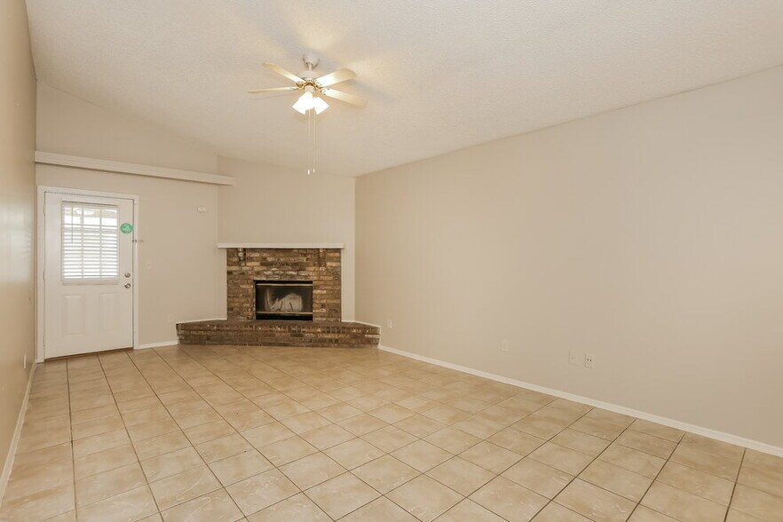 Building Photo - 8327 Argyle Corners Ct