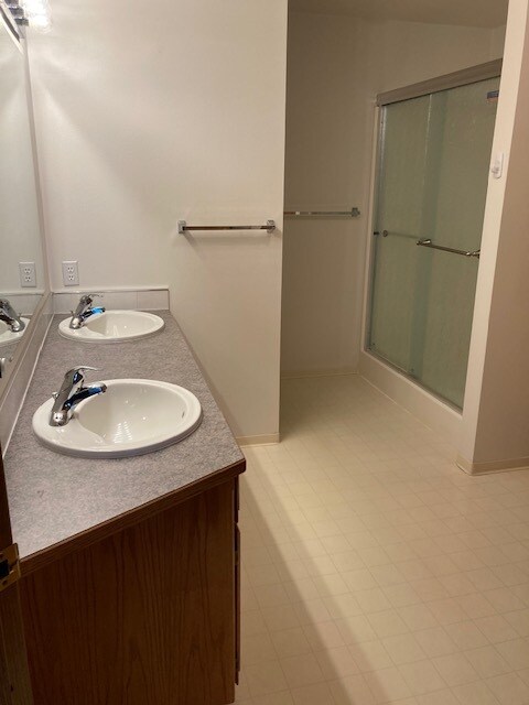 Building Photo - 18317 E Riverway Ave