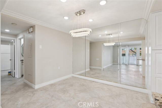 Building Photo - 879 Via Mendoza