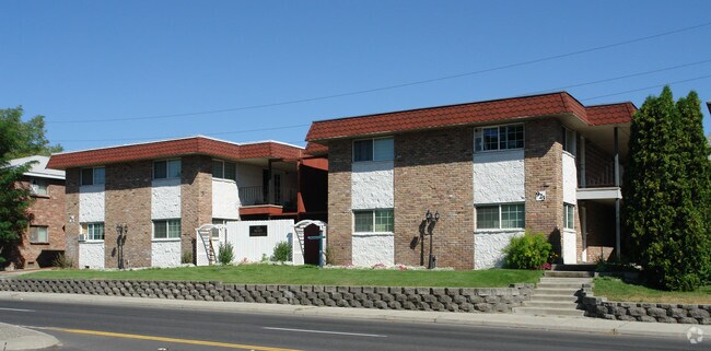 Primary Photo - 917-923 E Indiana Ave