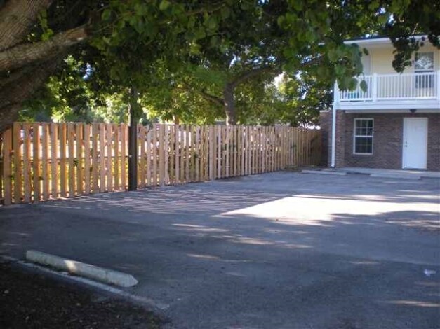 Building Photo - Kenley Courts