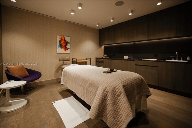 Building Photo - 1000 Biscayne Blvd