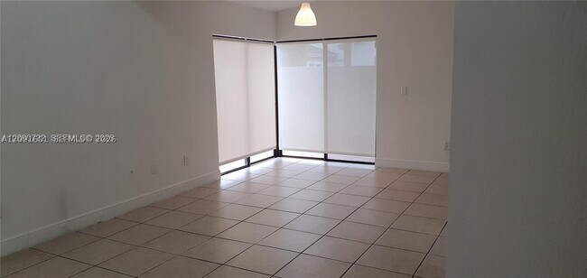 Building Photo - 6702 SW 152nd Pl