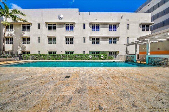 Building Photo - 2155 Washington Ct