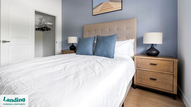 Building Photo - 7301 Lake Bank Lp