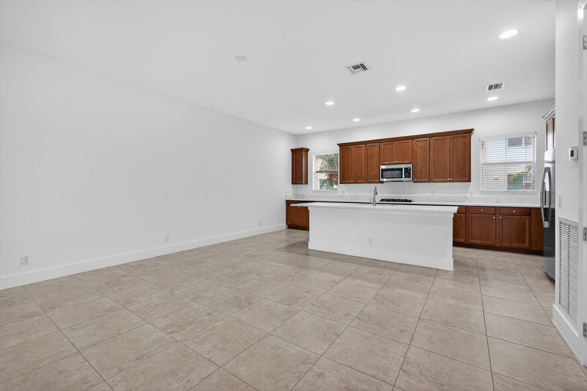 Building Photo - 7089 Edison Pl
