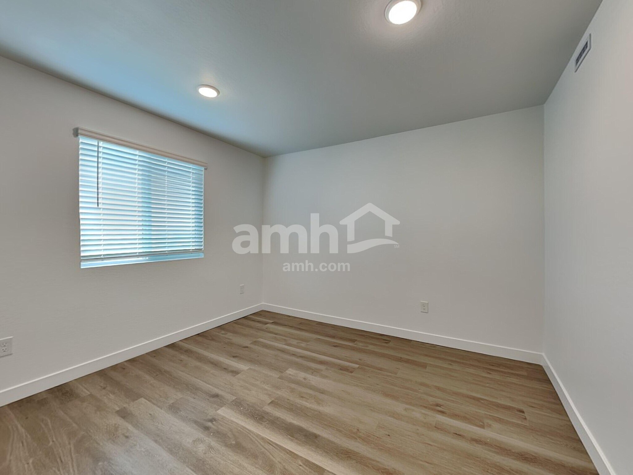 Building Photo - 9746 W Luxton Ln